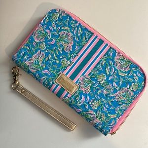 Brand new LILLY PULITZER Travel bag for passports and important documents.